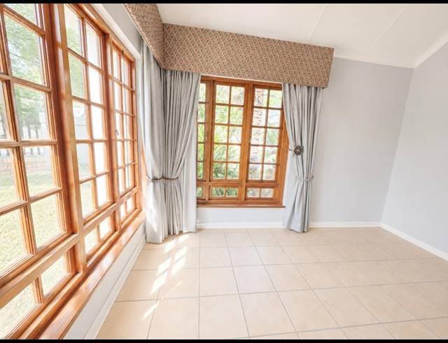 3 BEDROOM HOUSE FOR SALE IN SECUNDA
